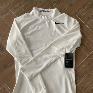 Nike Pro hyperwarm top